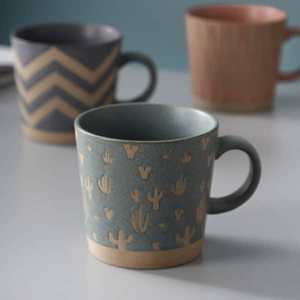 custom pottery mug