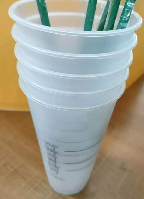 32 oz plastic cups with lids wholesale