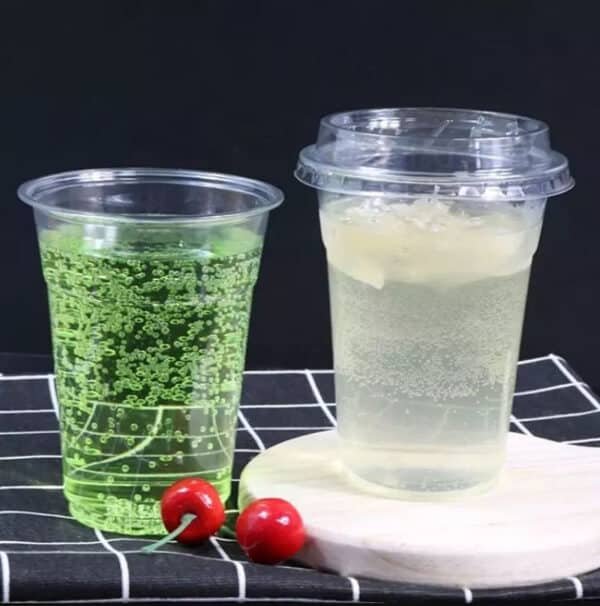 clear disposable plastic cups