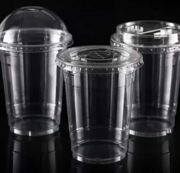 clear plastic cups with lids