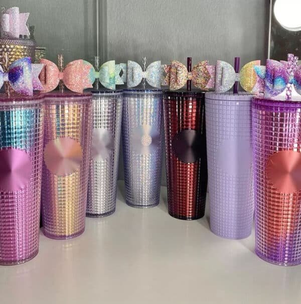 custom cups with lids and straws