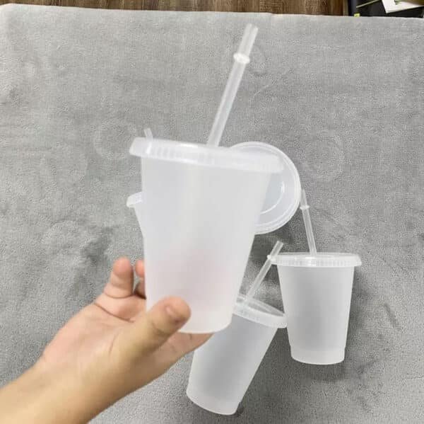 disposable clear plastic cups with lids