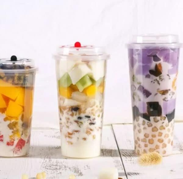 hard plastic cups with lids
