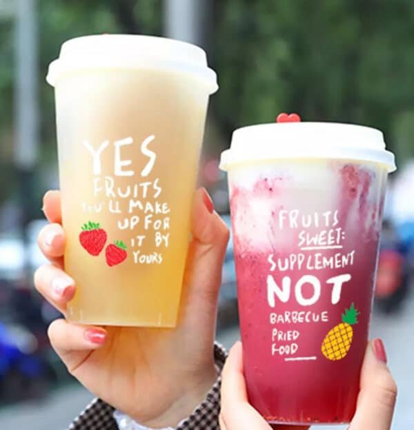hard plastic cups with lids