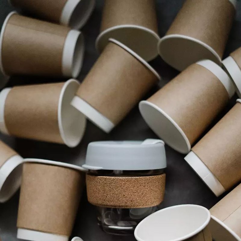 bicchieri di carta per il caffè