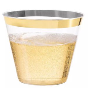 düğün için plastik bira bardakları