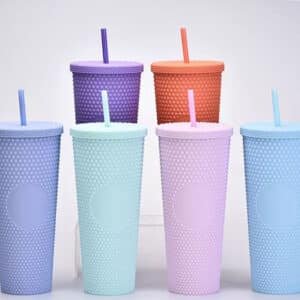 plastic cups with lids and straws near me