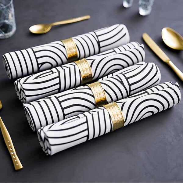 custom cloth dinner napkins