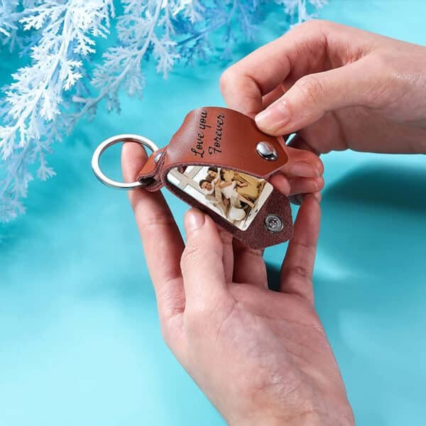 custom keychains with logo