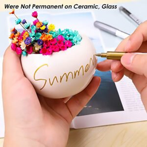 أقلام معدنية لامعة