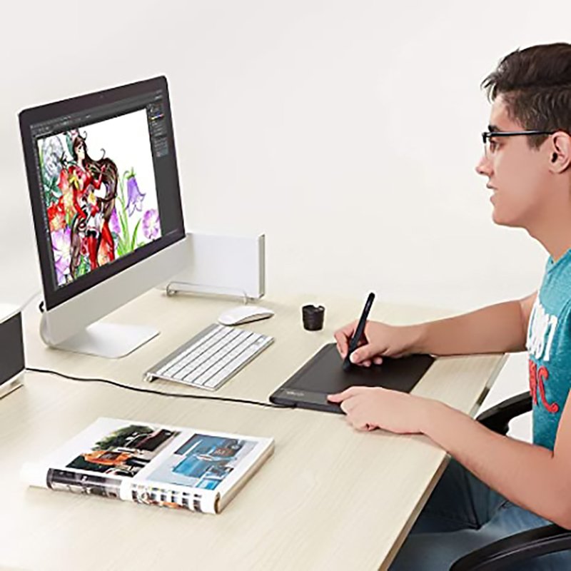 أقلام الجدة ممرضة