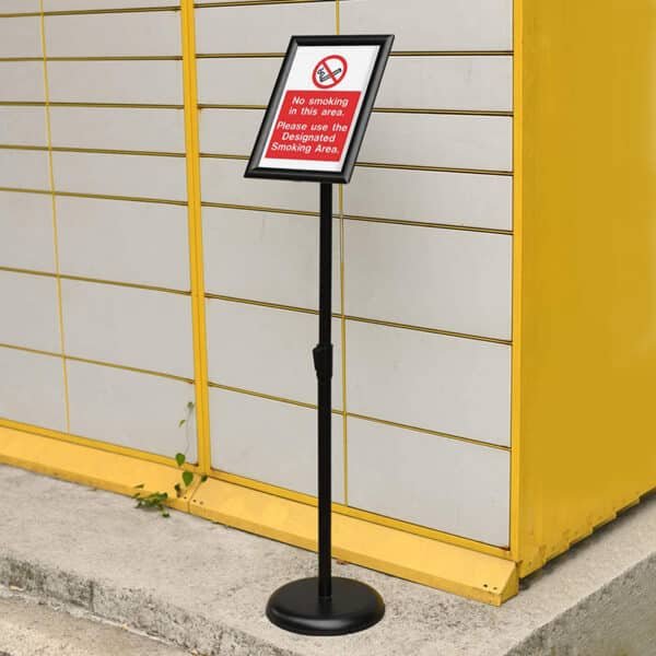 floor standing banner display