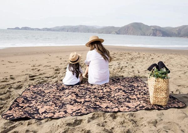 large picnic blankets